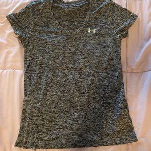 Under Armour V-neck T-shirt